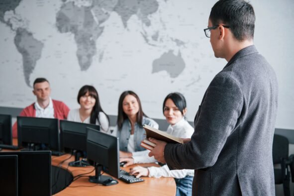 FAC Institute Partner Resmi Training Accurate Online untuk Pemula
